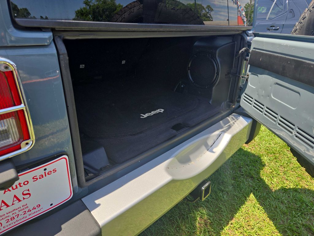 Photo 10 of this JEEP WRANGLER UNLIMI