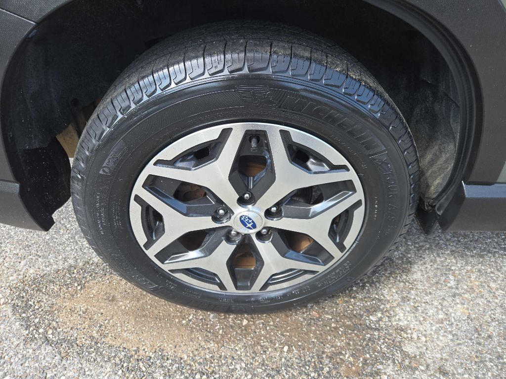 Photo 10 of this SUBARU FORESTER