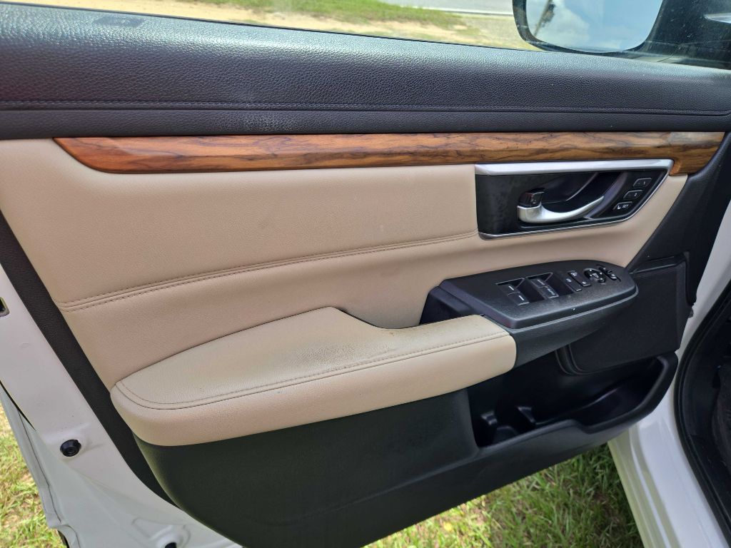 Photo 8 of this HONDA CR-V