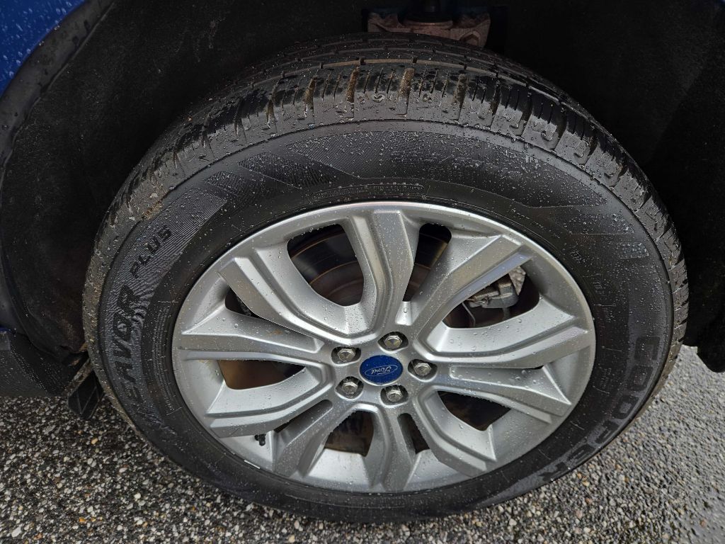 Photo 5 of this FORD EDGE