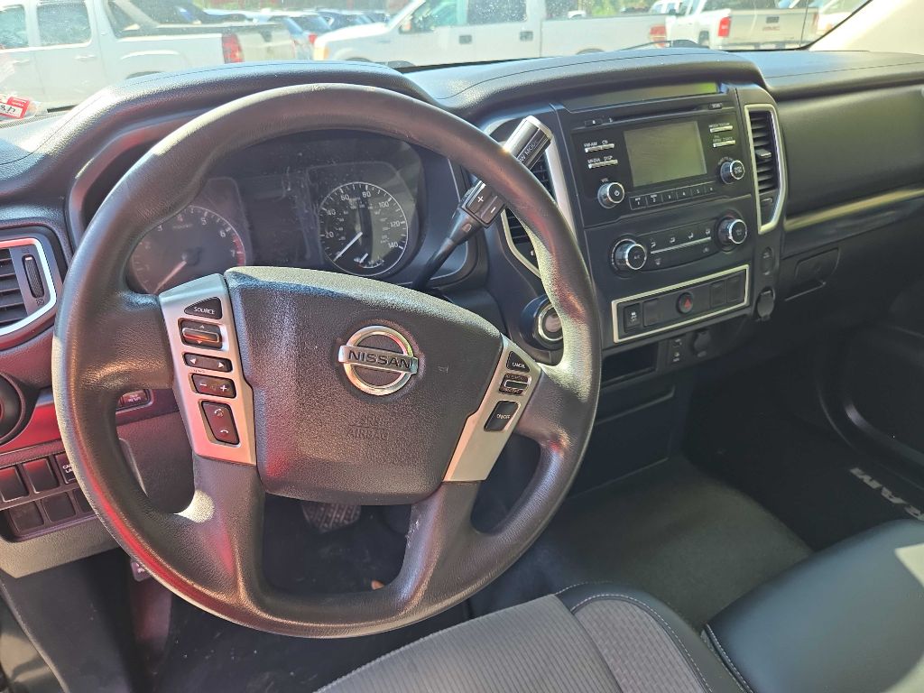 Photo 4 of this NISSAN TITAN