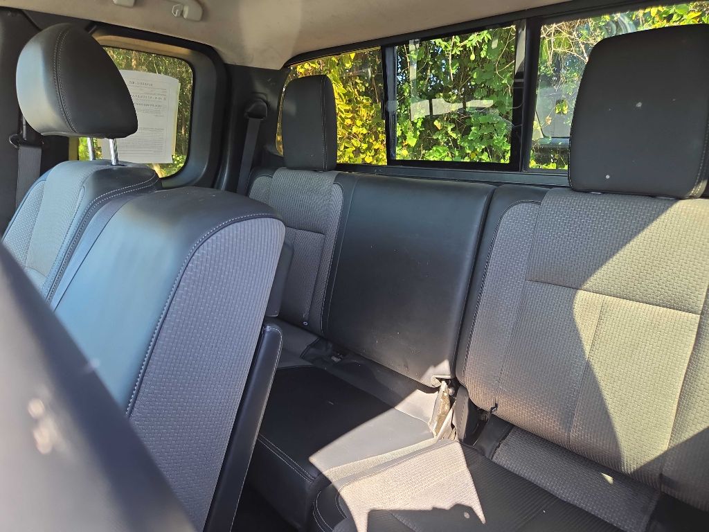 Photo 7 of this NISSAN TITAN