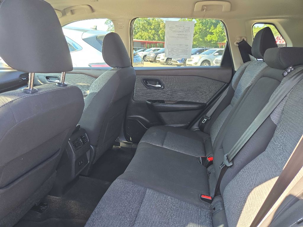 Photo 13 of this NISSAN ROGUE