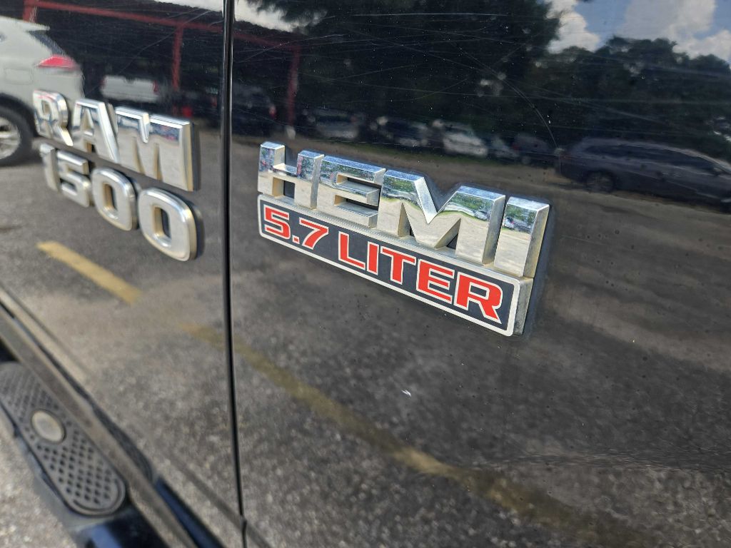Photo 5 of this RAM 1500