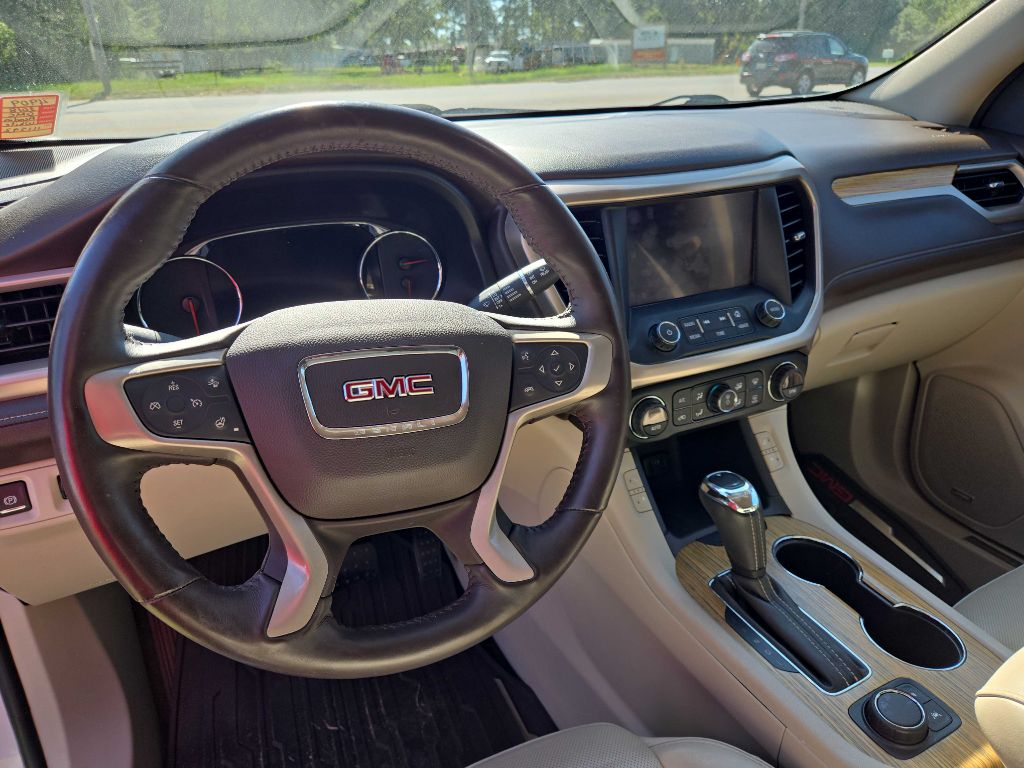 Photo 11 of this GMC ACADIA