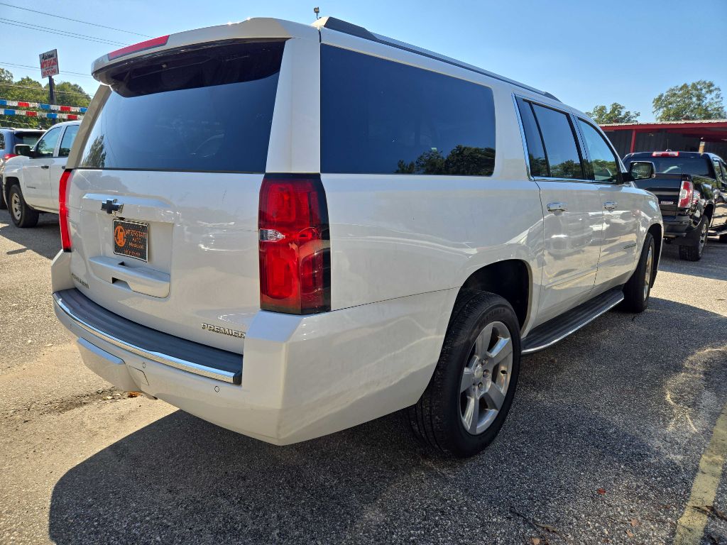Photo 3 of this CHEVROLET SUBURBAN