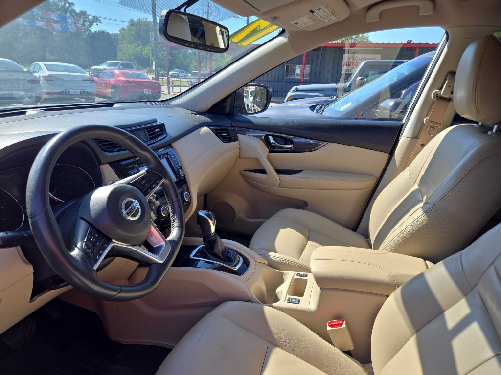Photo 6 of this NISSAN ROGUE