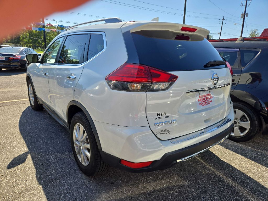 2017 NISSAN ROGUE