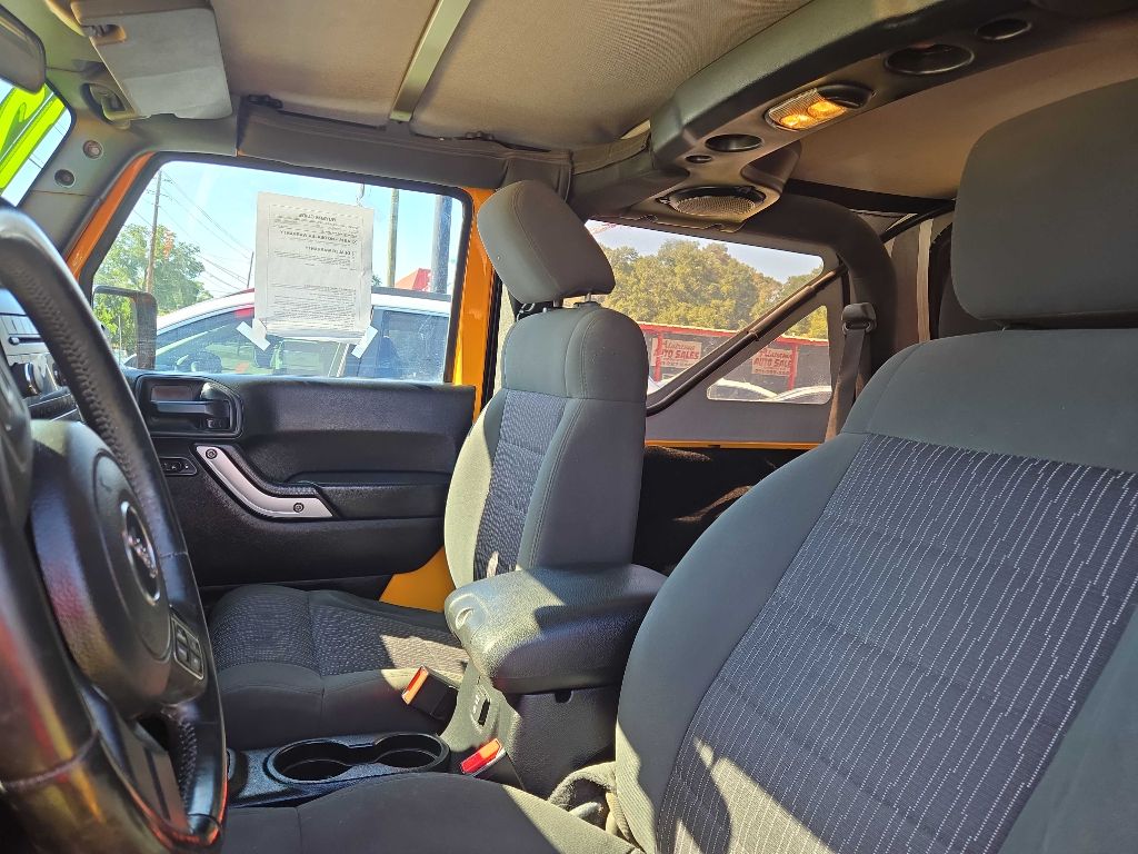 Photo 8 of this JEEP WRANGLER