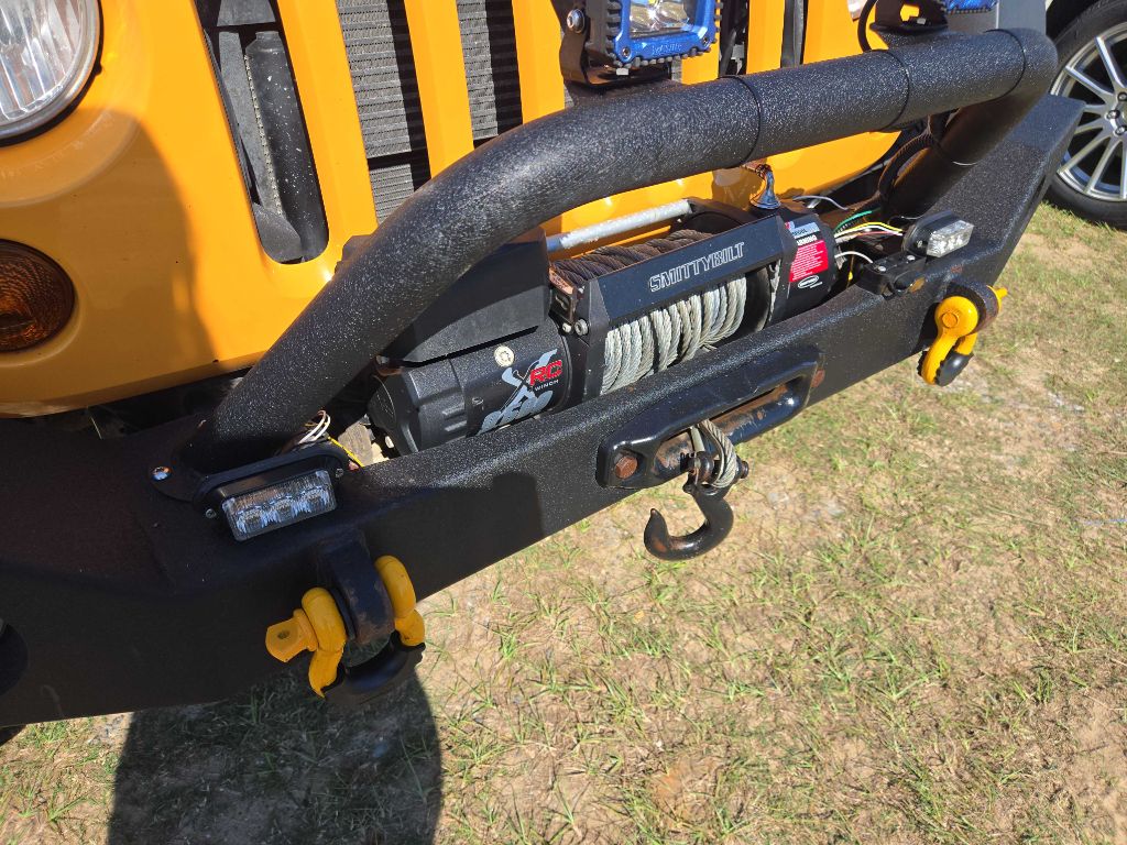 Photo 5 of this JEEP WRANGLER