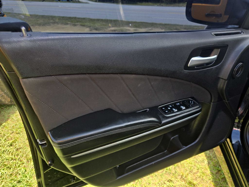Photo 8 of this DODGE CHARGER