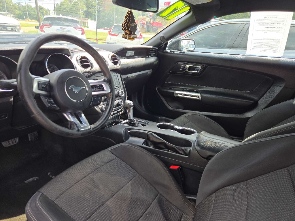 Photo 6 of this FORD MUSTANG