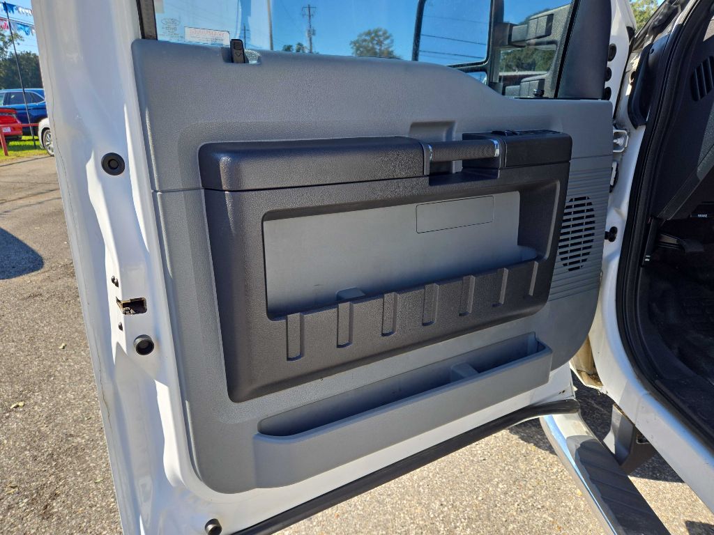 Photo 6 of this FORD F250