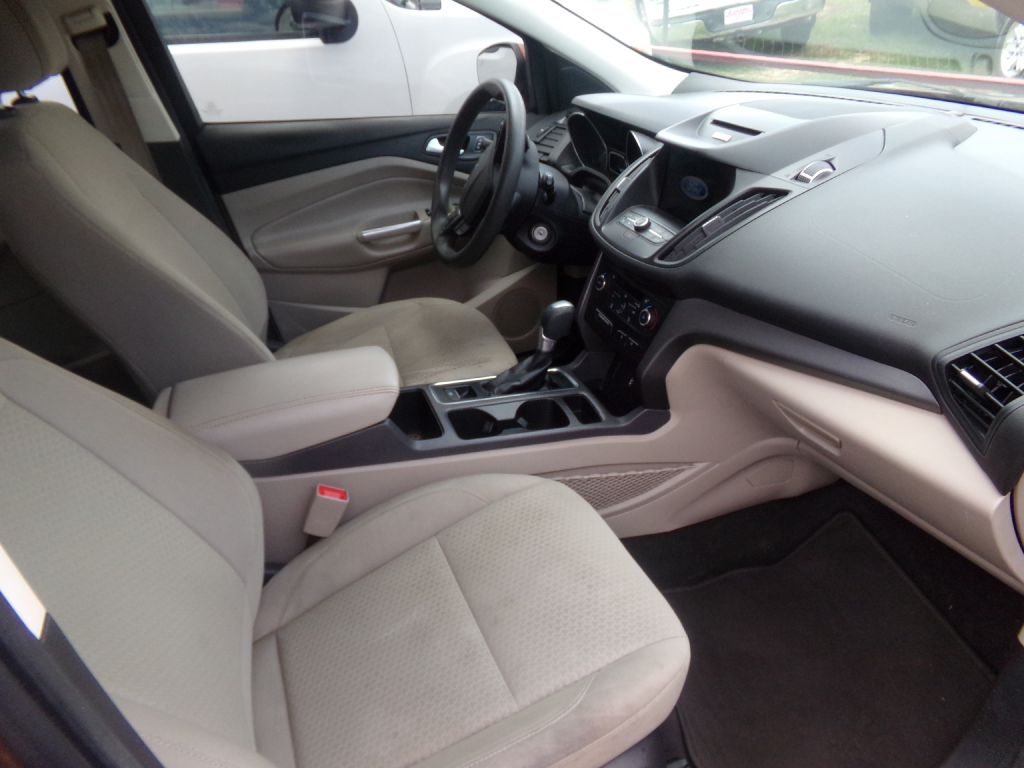 Photo 4 of this FORD ESCAPE