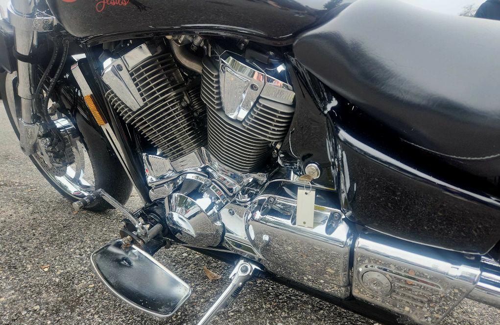 Photo 4 of this HONDA VTX1800