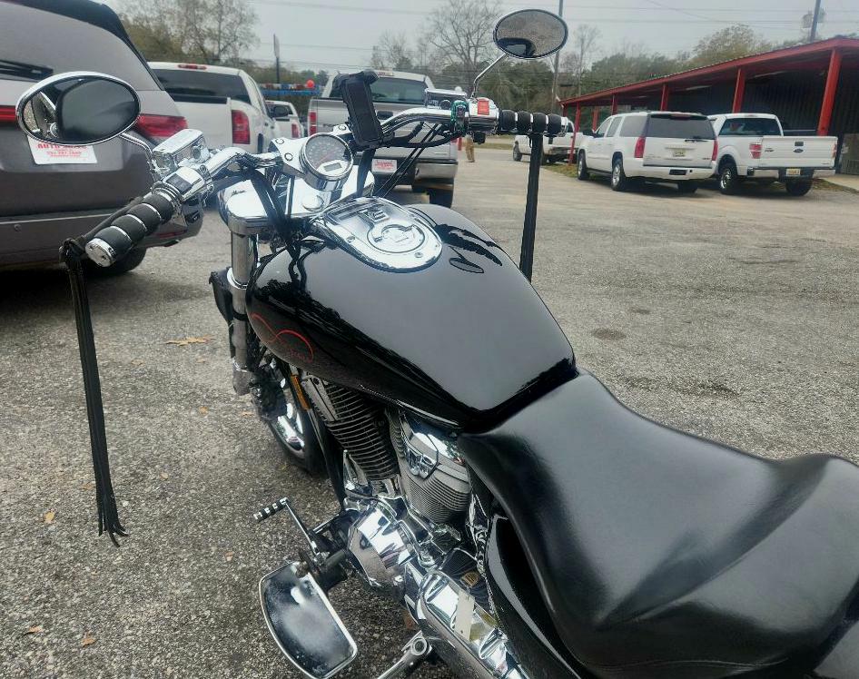 Photo 5 of this HONDA VTX1800