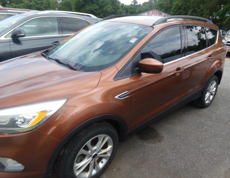 Photo 2 of this FORD ESCAPE