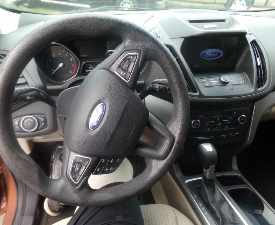 Photo 5 of this FORD ESCAPE
