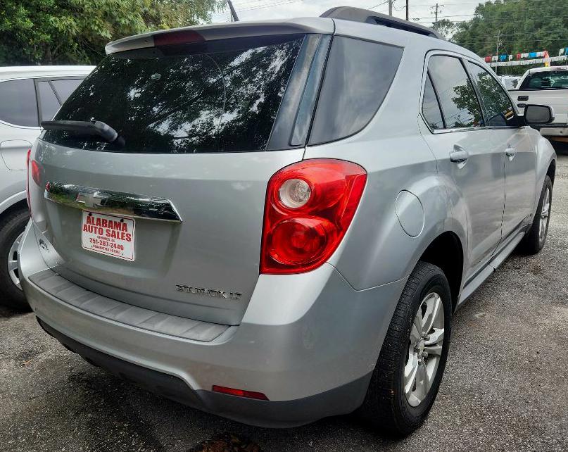 Photo 4 of this CHEVROLET EQUINOX