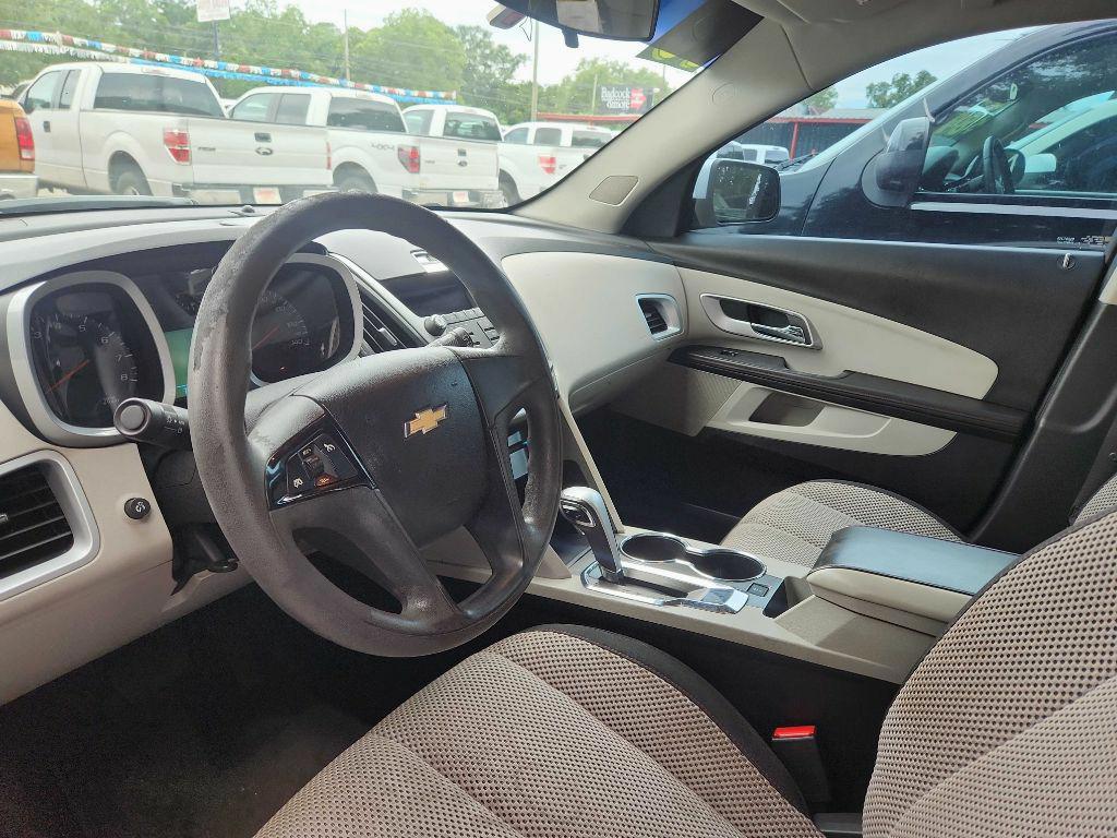 Photo 6 of this CHEVROLET EQUINOX