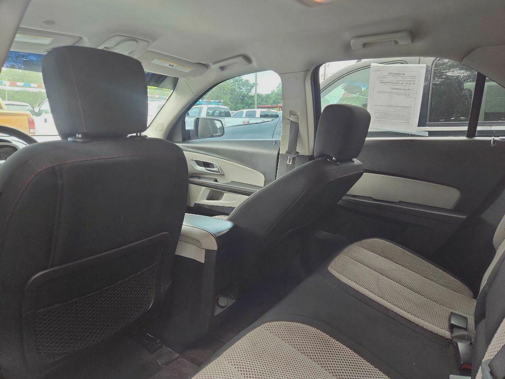 Photo 5 of this CHEVROLET EQUINOX