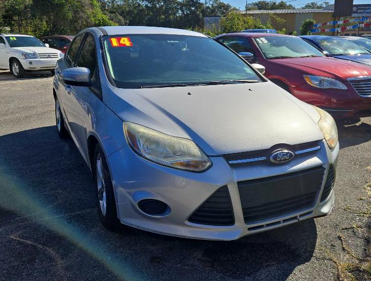 Photo 4 of this FORD FOCUS