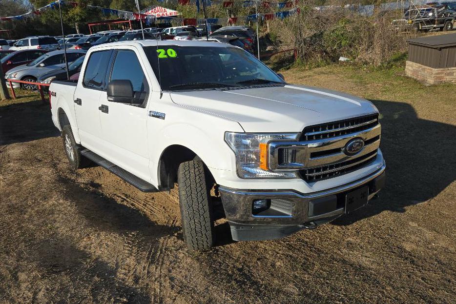 Photo 3 of this FORD F150
