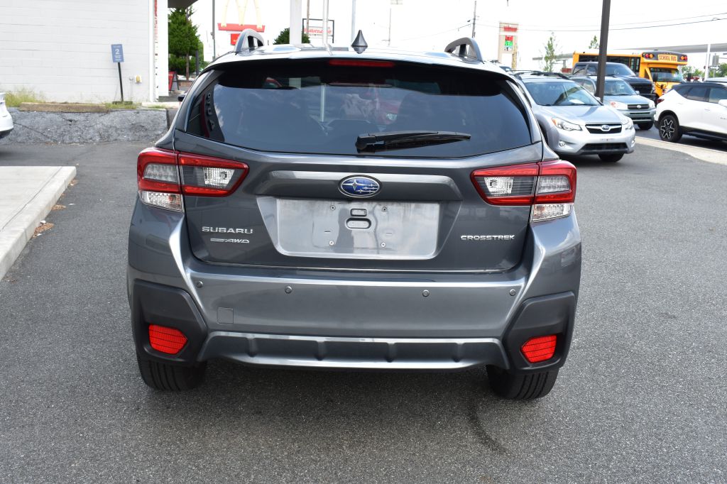 Additional photo of vehicle.