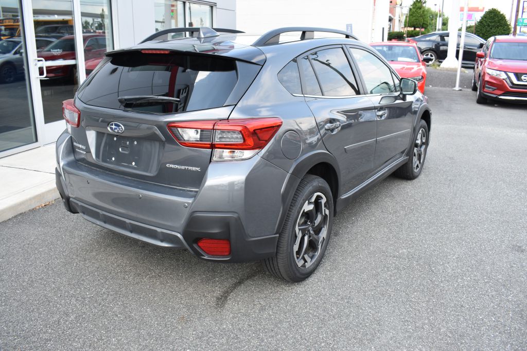 Additional photo of vehicle.