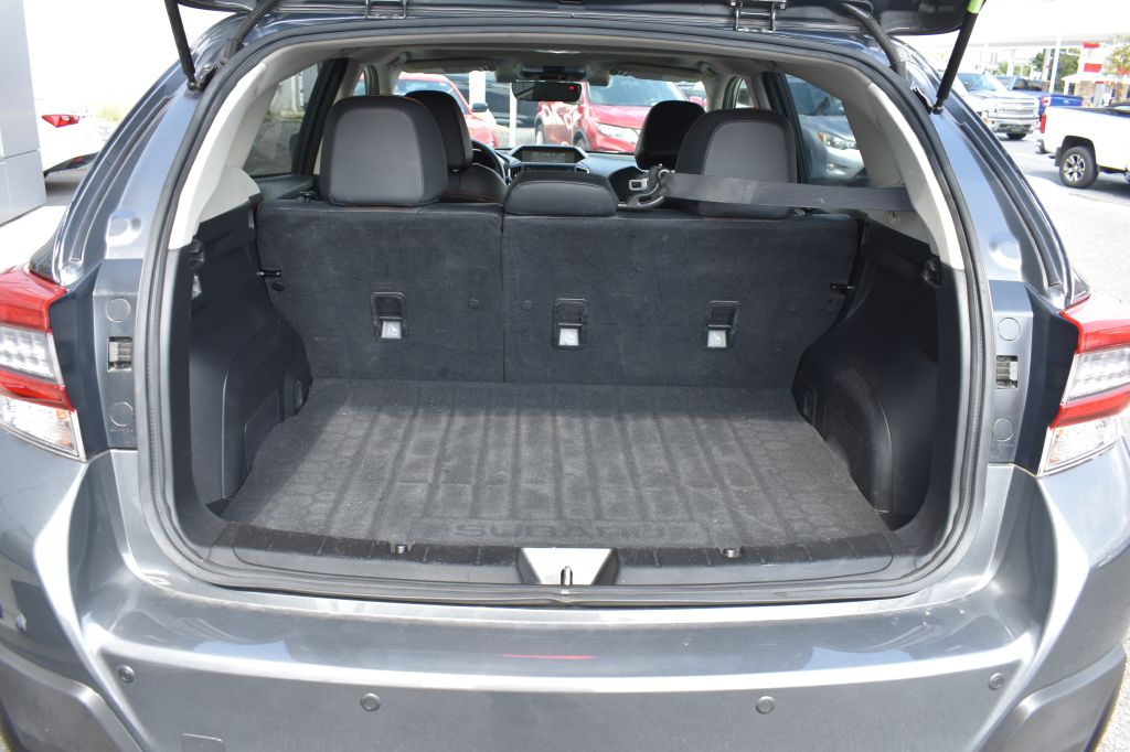 Additional photo of vehicle.