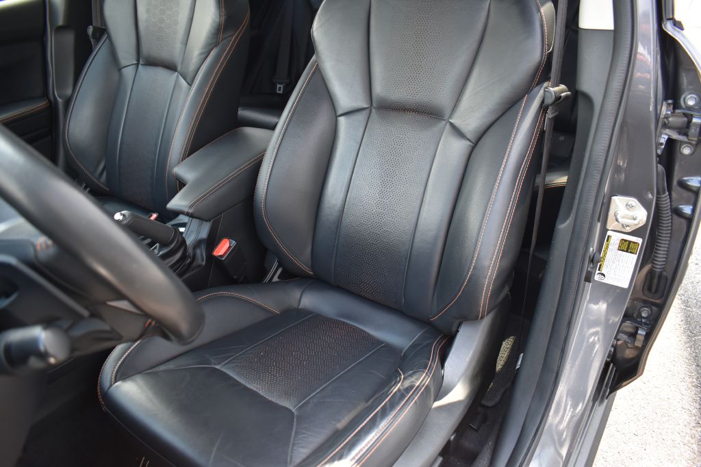 Additional photo of vehicle.