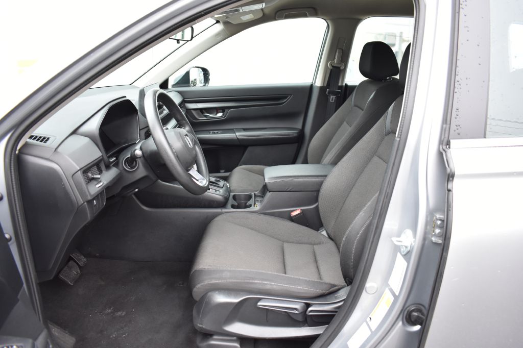 Additional photo of vehicle.