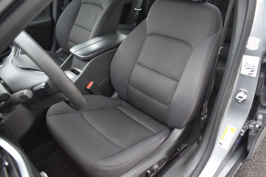 2023 Chevrolet Malibu 1LT - Photo 13