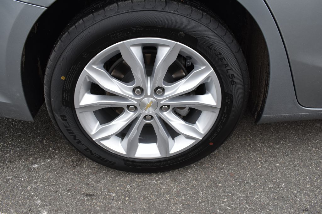 2023 Chevrolet Malibu 1LT - Photo 9