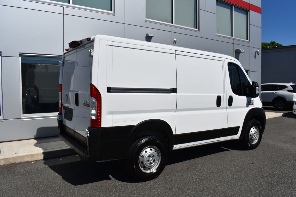Additional photo of vehicle.