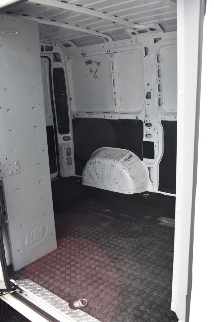 Additional photo of vehicle.