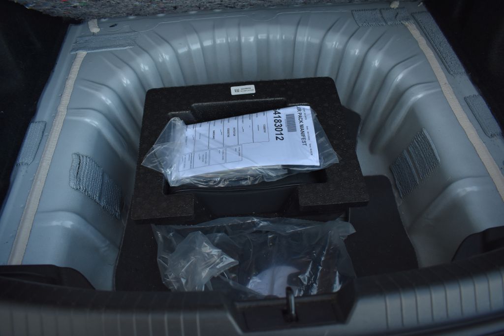 Additional photo of vehicle.