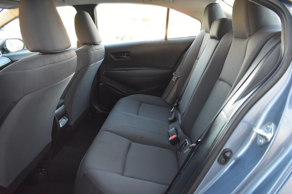 Additional photo of vehicle.