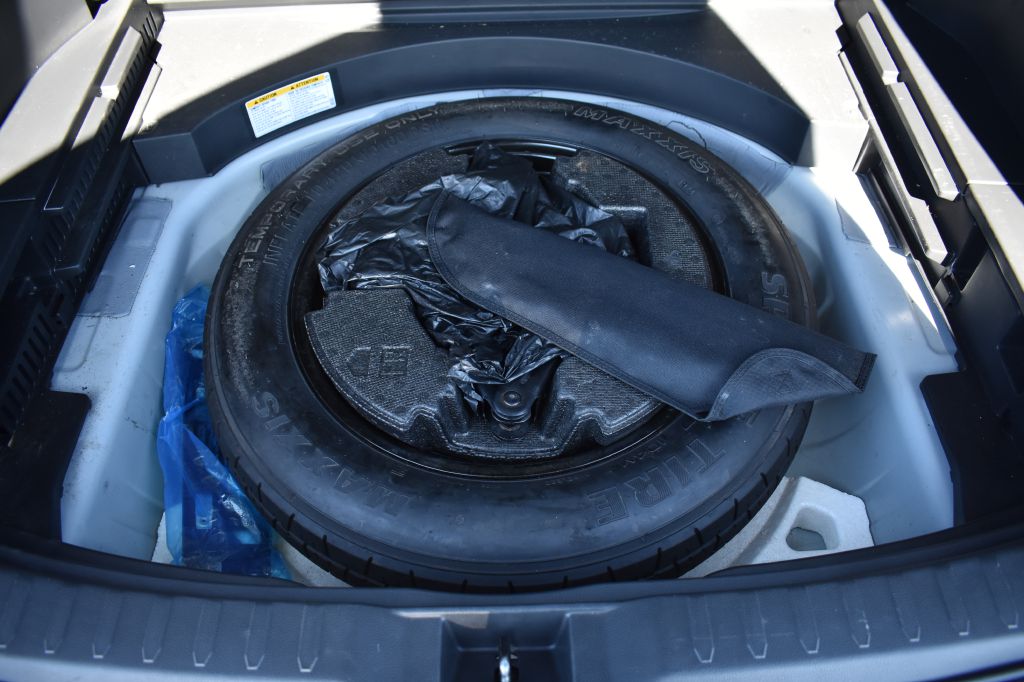 Additional photo of vehicle.