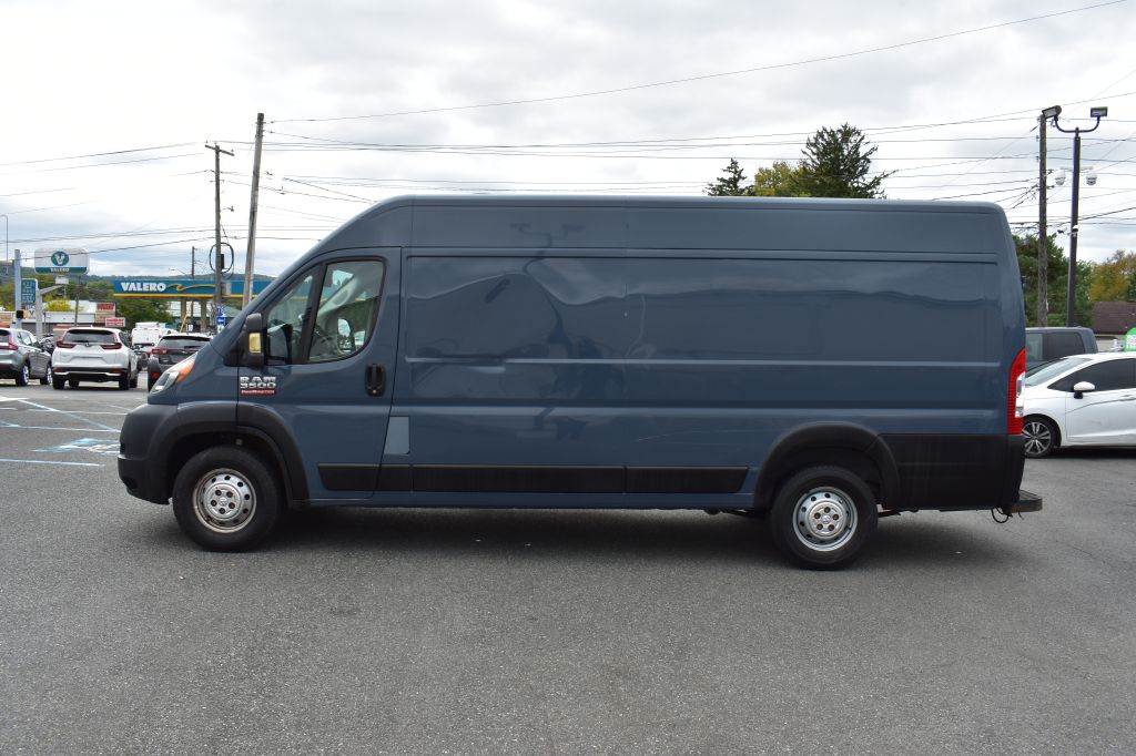Additional photo of vehicle.