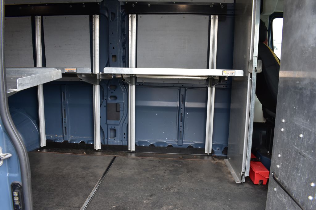 Additional photo of vehicle.