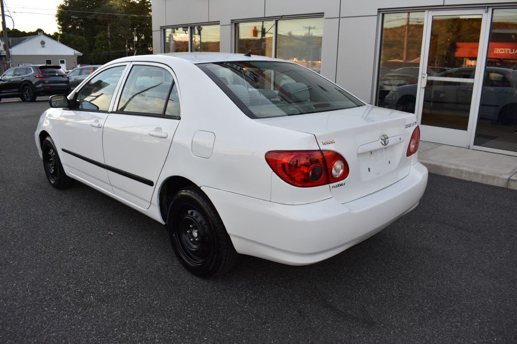 Additional photo of vehicle.