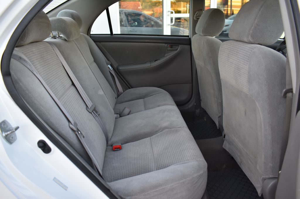 Additional photo of vehicle.