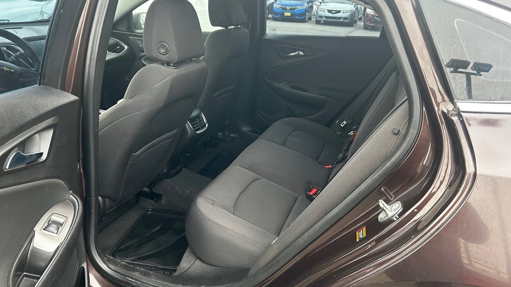 CHEVROLET MALIBU 2016 CHEVROLET MALIBU 1G1ZE5STXGF213437