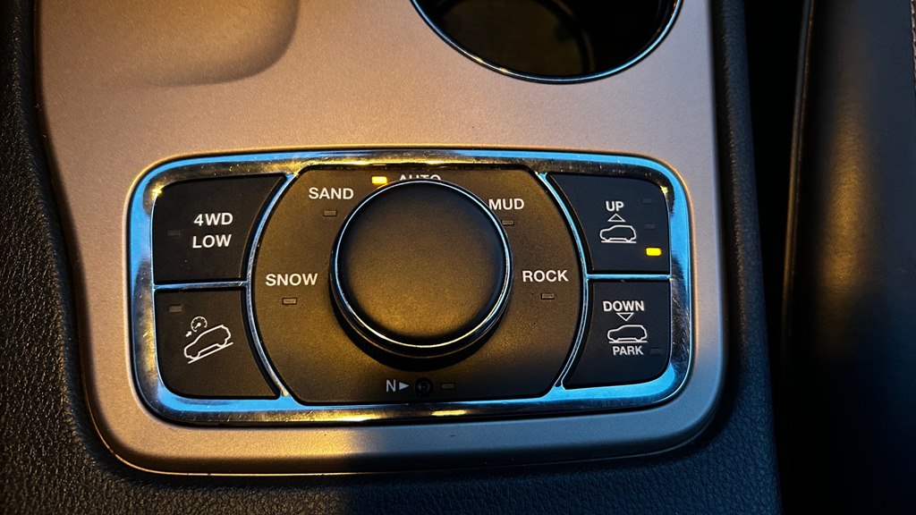 JEEP GRAND CHEROKEE 2014 JEEP GRAND CHEROKEE 1C4RJFCM3EC400176
