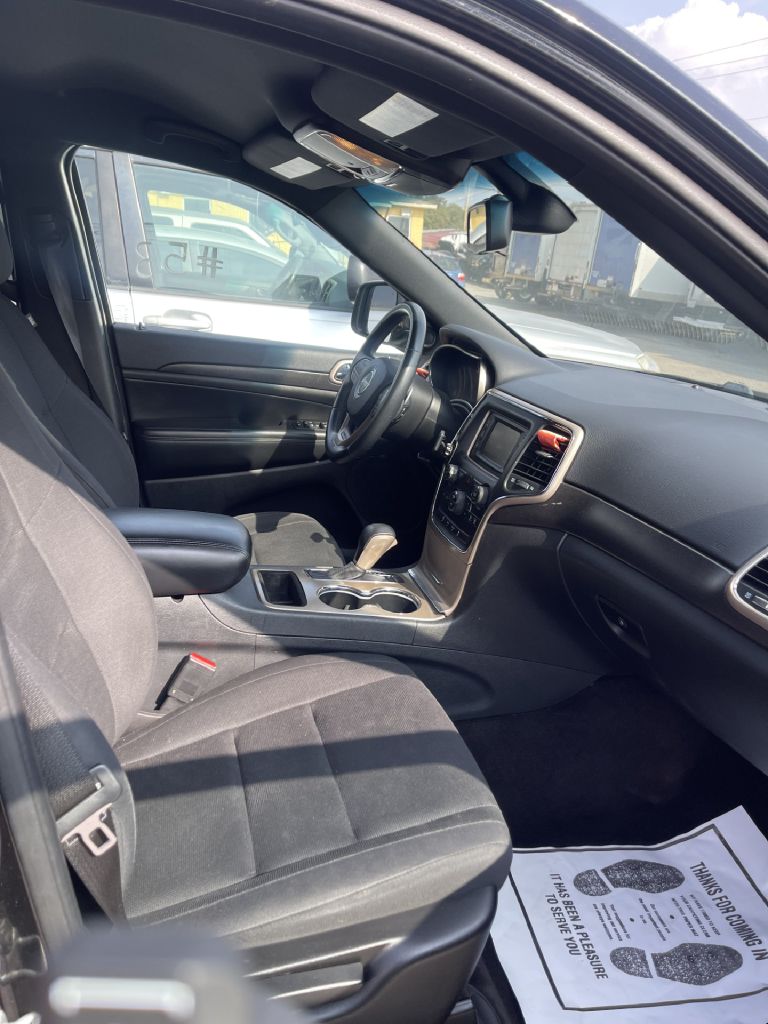 Photo 4 of this JEEP GRAND CHEROKEE