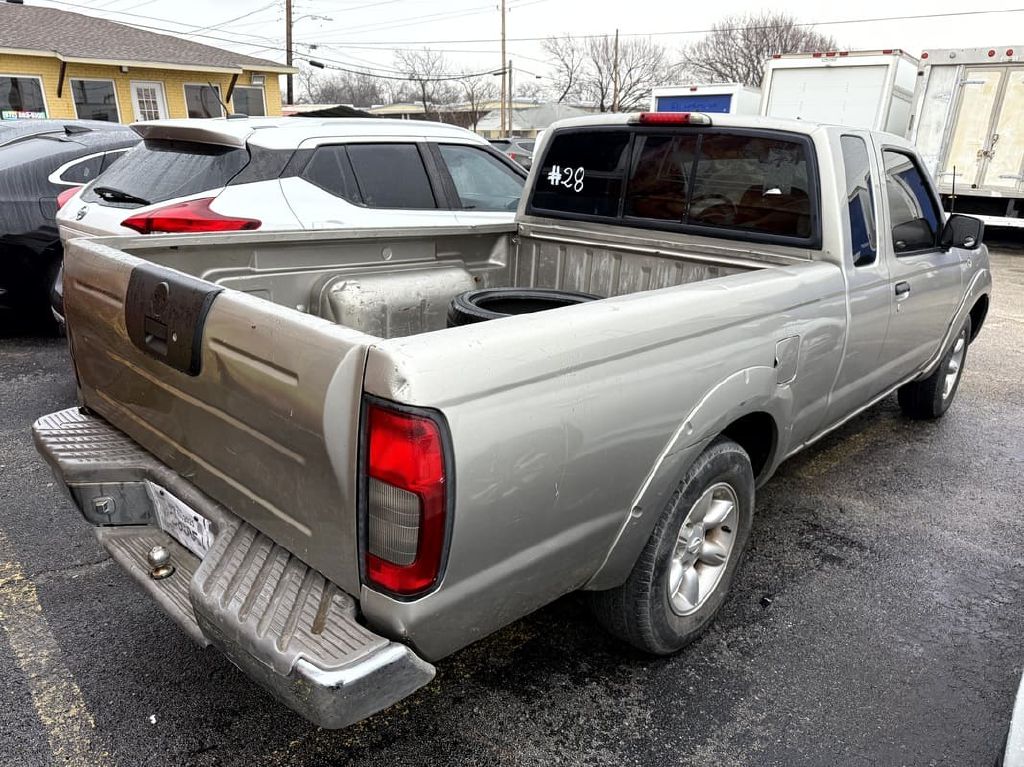Photo 3 of this NISSAN FRONTIER