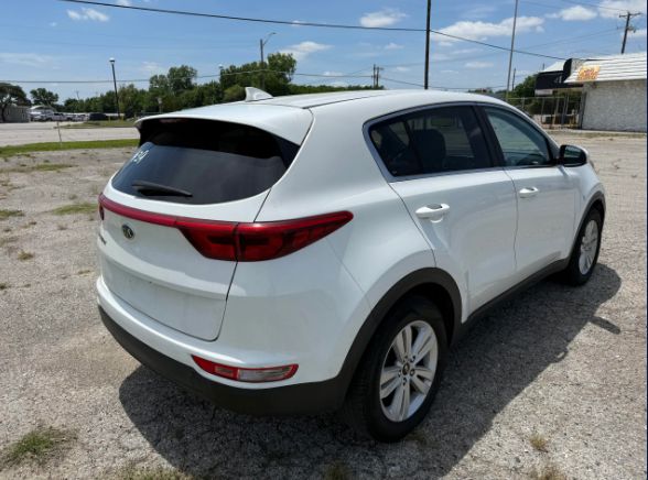 Photo 2 of this KIA SPORTAGE