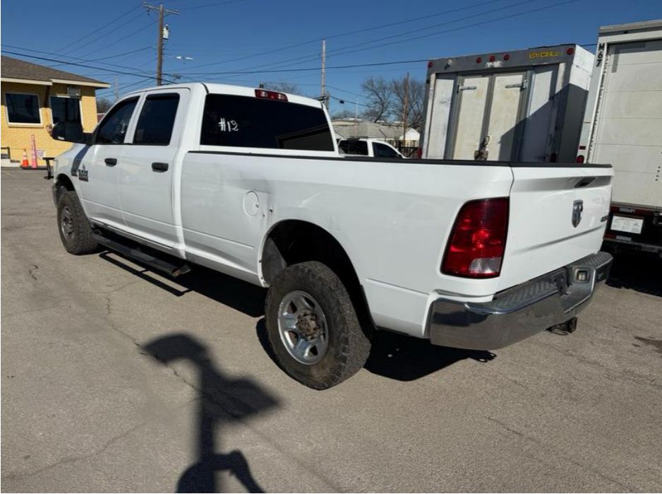 Photo 3 of this DODGE RAM 3500