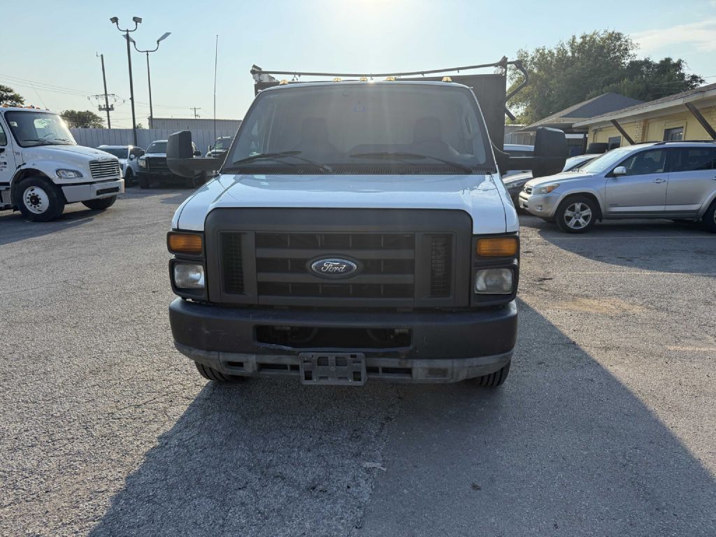 Photo 2 of this FORD ECONOLINE